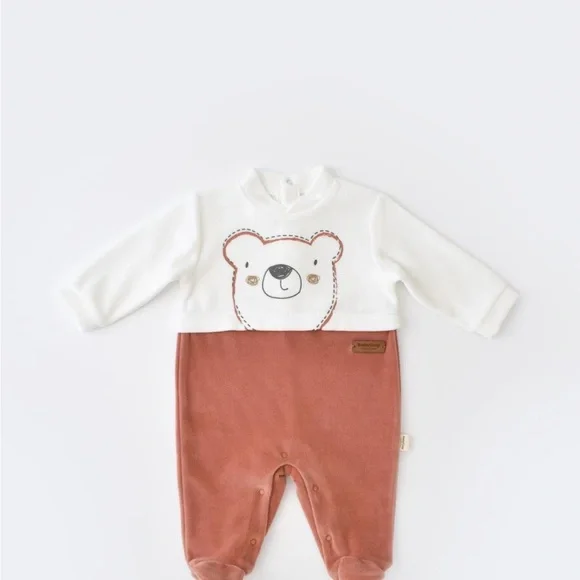Teddy Velvet Footed Romper/ Organic Cotton. - Picture 3 of 6